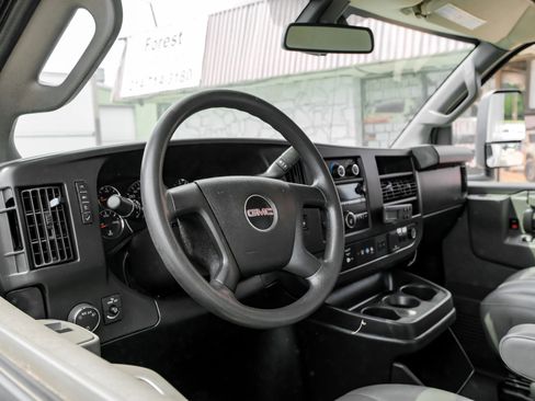 Used 2019 GMC Savana 3500 w/ Power Convenience Package image 16