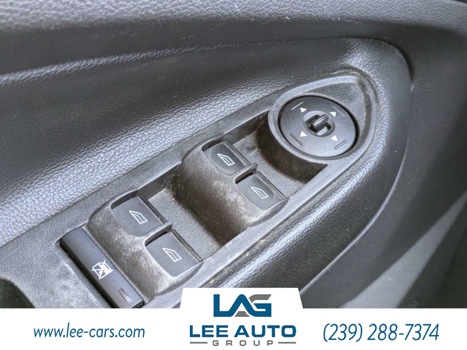 Used 2017 Ford Escape SE FWD image 19