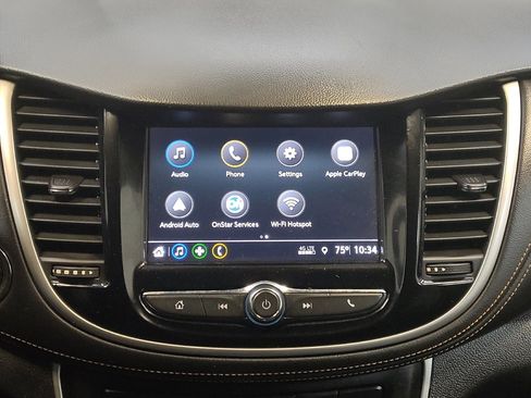 Used 2018 Chevrolet Trax LT w/ LT Convenience Package FWD image 25
