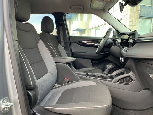 Used 2025 Chevrolet TrailBlazer LT w/ Driver Confidence Package image 34