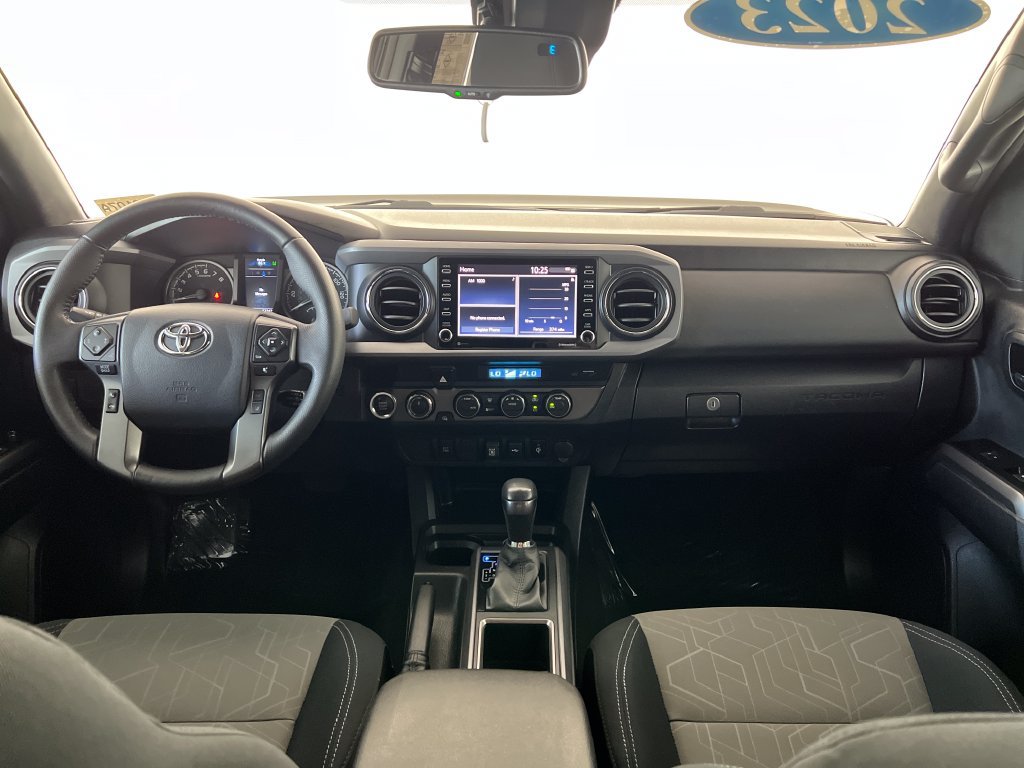 Used 2023 Toyota Tacoma TRD Off-Road AWD/4WD image 15