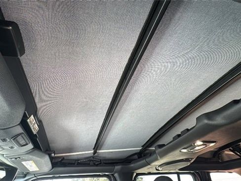 Used 2022 Jeep Wrangler Unlimited Sport image 9