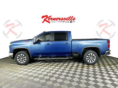 Used 2024 Chevrolet Silverado 2500 LT image 4