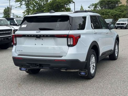 New 2026 Ford Explorer Active AWD/4WD image 3