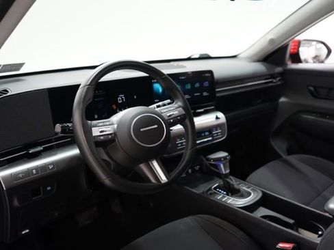 Used 2025 Hyundai Kona SEL FWD image 16