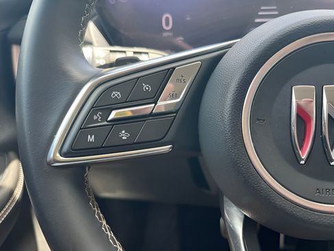 Used 2025 Buick Envision Sport Touring AWD/4WD image 18