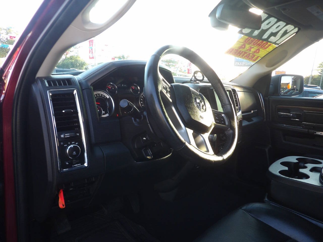 Used 2017 RAM 1500 Laramie AWD/4WD image 7