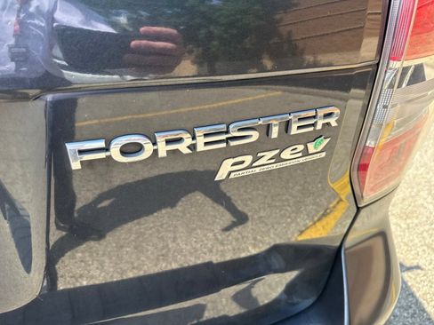 Used 2014 Subaru Forester 2.5i Premium w/ Popular Package #2 AWD/4WD image 12