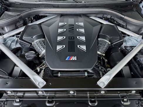 Used 2025 BMW X5 M60i image 32