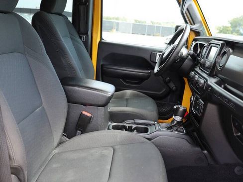 Used 2021 Jeep Wrangler Sport AWD/4WD image 14