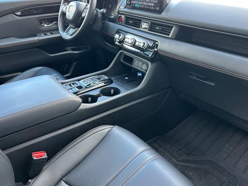 Certified 2023 Honda Pilot TrailSport image 19