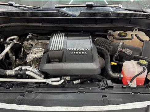 Used 2021 Chevrolet Tahoe RST w/ Luxury Package RWD image 40