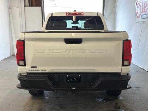 Used 2024 Chevrolet Colorado W/T image 6