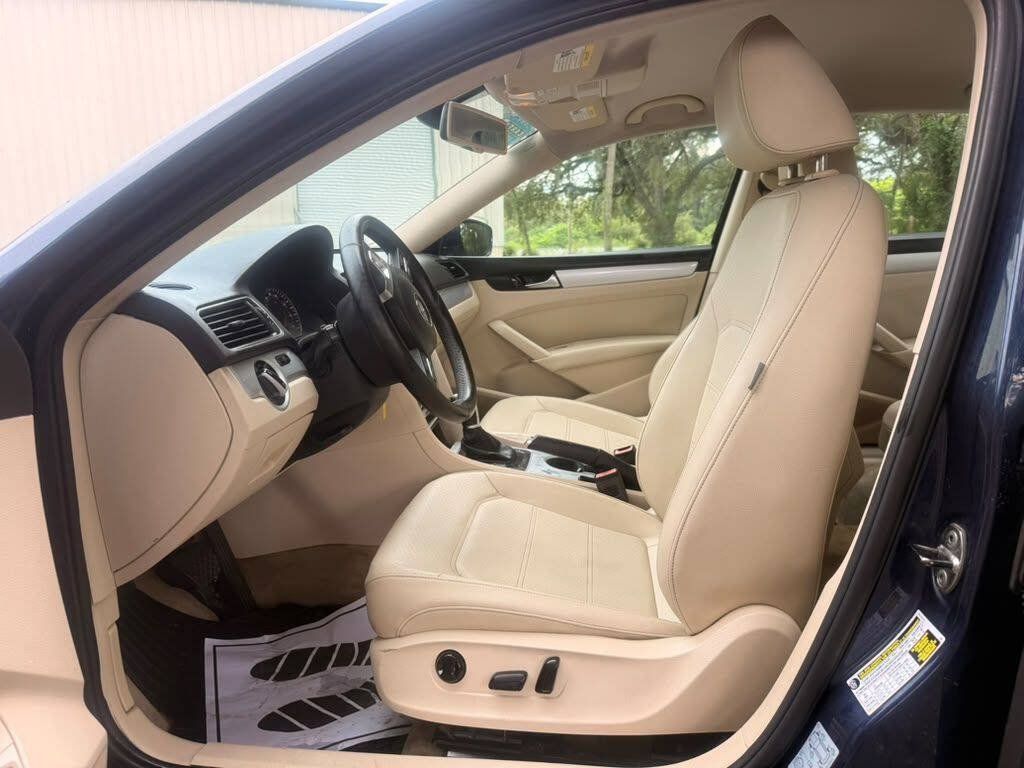 Used 2013 Volkswagen Passat 2.5 SE FWD image 10