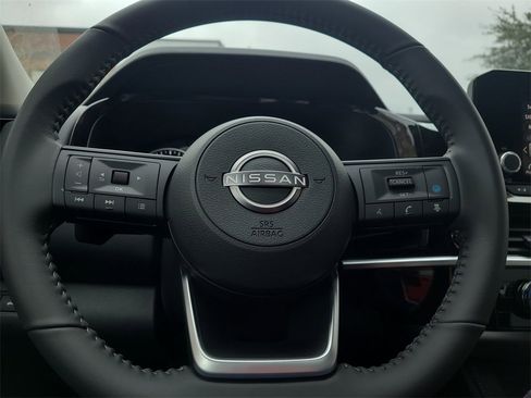 New 2025 Nissan Pathfinder SV image 21