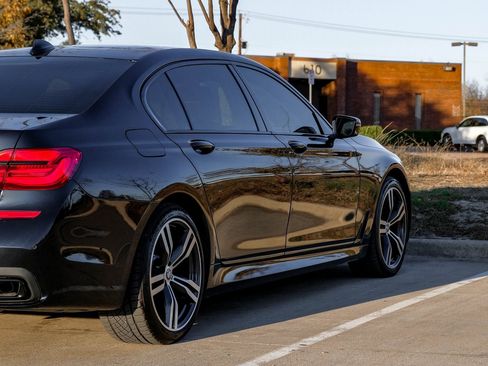 Used 2016 BMW 750i xDrive image 12