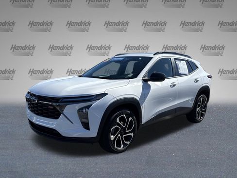 Certified 2024 Chevrolet Trax RS w/ Sunroof Package image 5