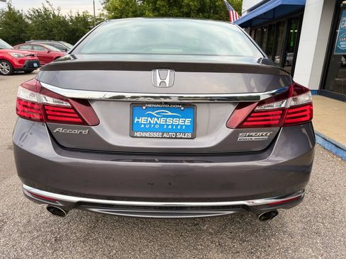 Used 2017 Honda Accord Sport Special Edition image 13