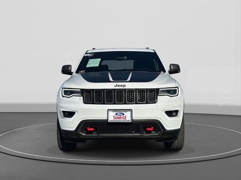 Used 2019 Jeep Grand Cherokee Trailhawk w/ Trailhawk Luxury Group image 3