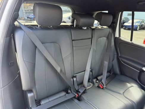 Used 2023 Mercedes-Benz EQB 300 4MATIC image 41