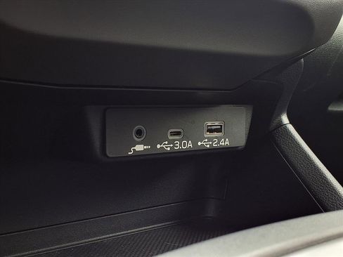 Certified 2025 Subaru Crosstrek 2.0i Premium image 16