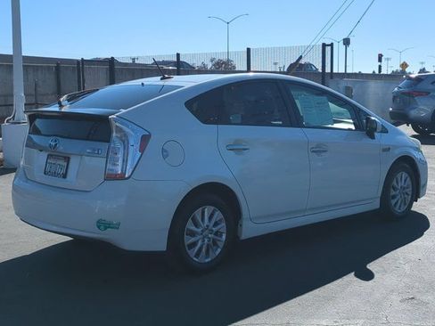 Used 2013 Toyota Prius Prime Plug-In Hybrid FWD image 8