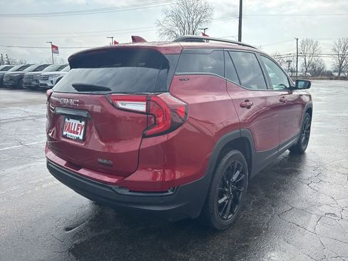 Used 2023 GMC Terrain SLT w/ Elevation Edition image 10