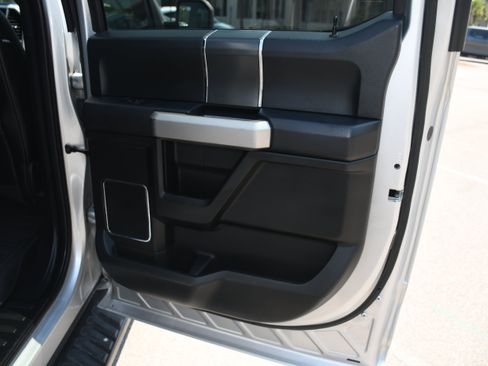 Used 2019 Ford F150 Lariat w/ Equipment Group 502A Luxury AWD/4WD image 21