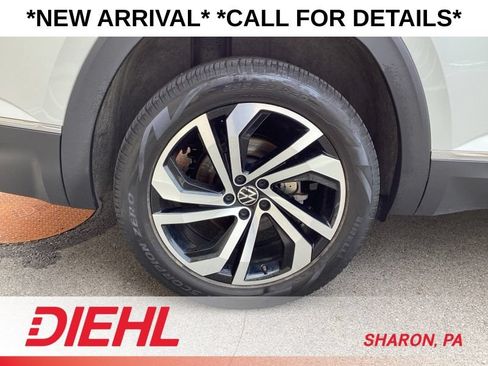Used 2023 Volkswagen Atlas SEL AWD/4WD image 11