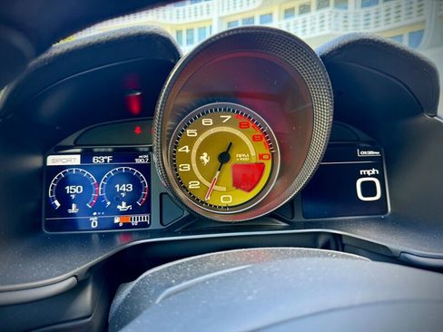 Used 2019 Ferrari Portofino image 37