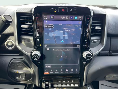 Used 2025 RAM 3500 Big Horn image 32