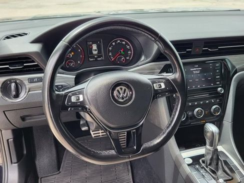 Used 2020 Volkswagen Passat 2.0T R-Line image 4