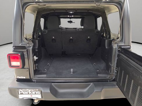 Used 2019 Jeep Wrangler Unlimited Sport S image 10