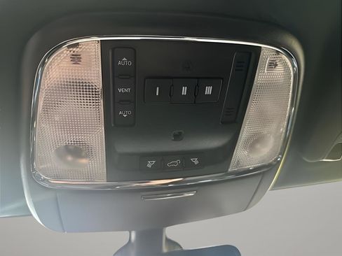 Used 2019 Dodge Durango GT AWD/4WD image 17