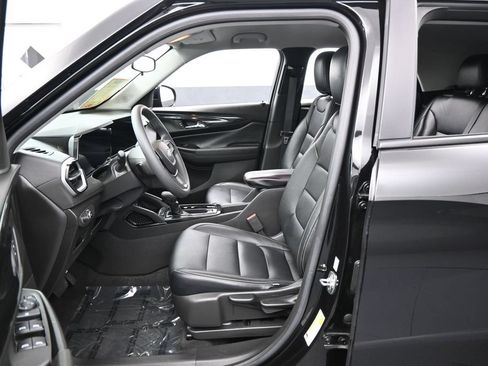 Used 2024 Chevrolet TrailBlazer LT w/ Driver Confidence Package FWD image 11