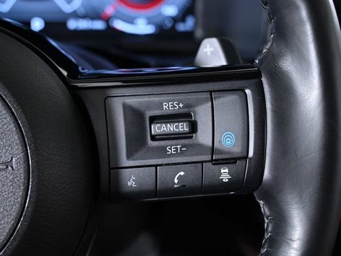 Certified 2024 Nissan Pathfinder Platinum w/ Black Appearance Package AWD/4WD image 14