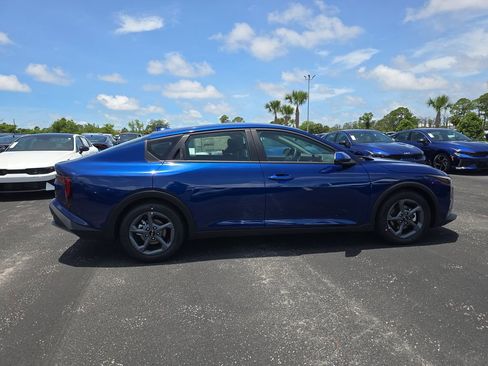New 2026 Kia K4 FWD image 8