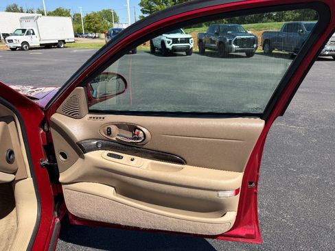 Used 2005 Buick Le Sabre Limited w/ Celebration Edition Package FWD image 15