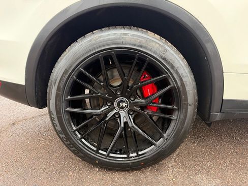 Used 2012 Porsche Cayenne Turbo image 11