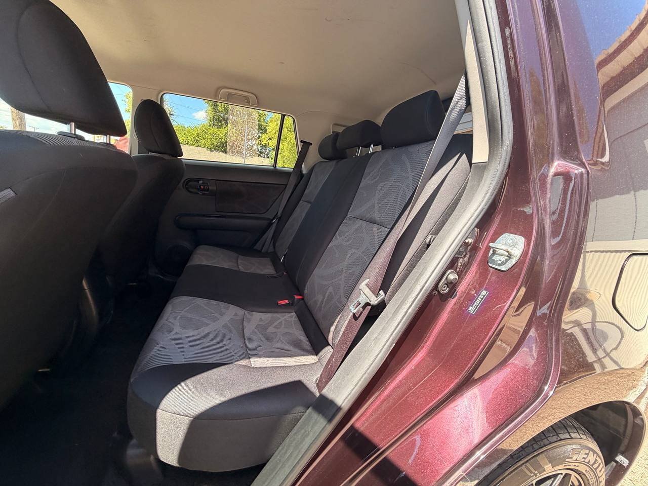 Used 2015 Scion xB FWD image 15