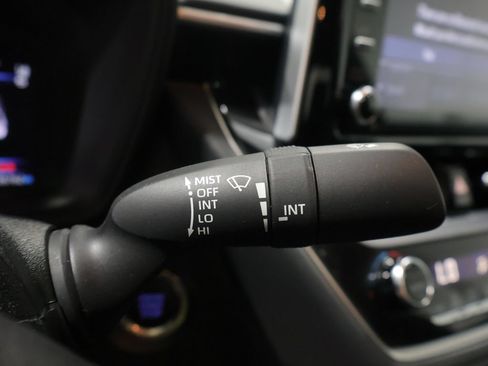 Used 2021 Toyota Corolla SE w/ SE Premium Package FWD image 37