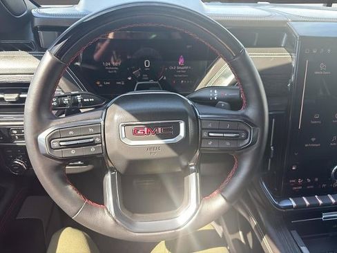 Used 2025 GMC Yukon AT4 Ultimate w/ LPO, Floor Liner Package AWD/4WD image 29