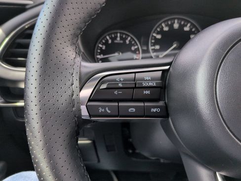 Used 2024 MAZDA MAZDA3 s FWD image 19