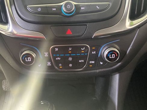Used 2019 Chevrolet Equinox LT w/ Driver Convenience Package FWD image 32