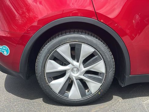 Used 2024 Tesla Model Y Long Range AWD/4WD image 6