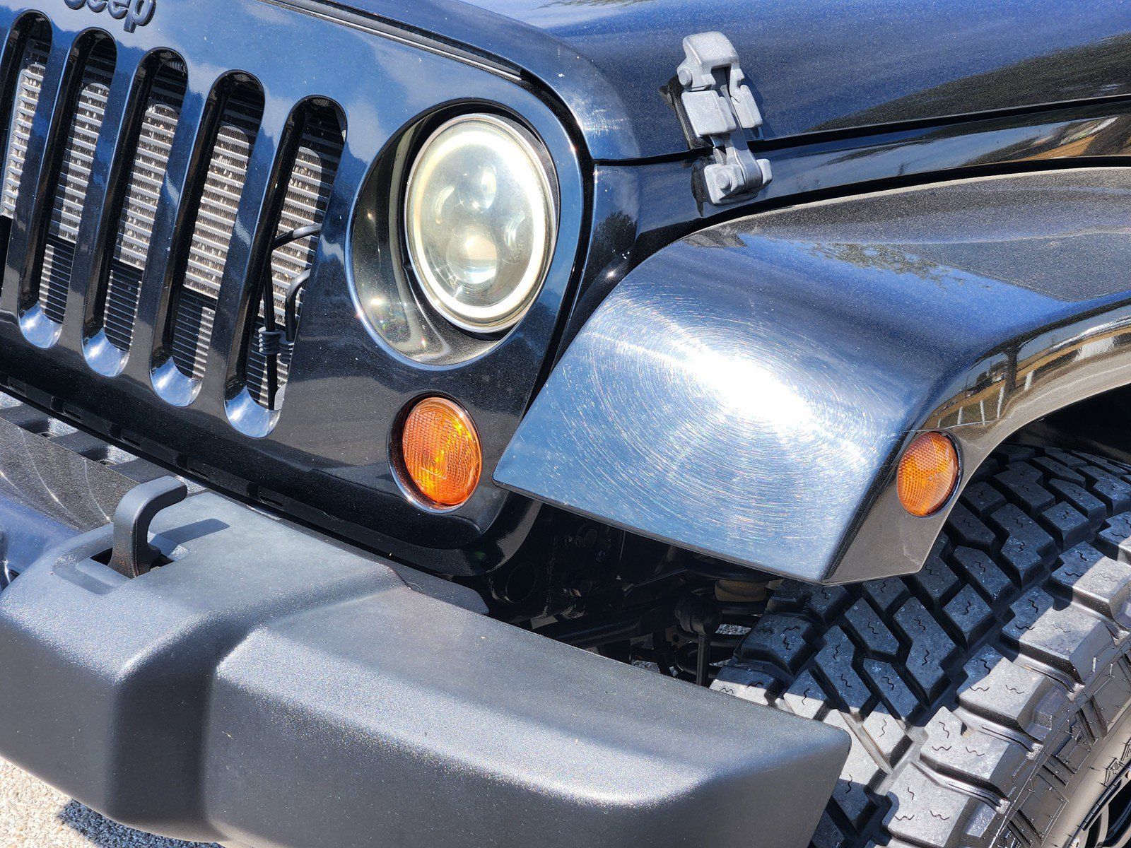 Used 2012 Jeep Wrangler Unlimited Sahara AWD/4WD image 23