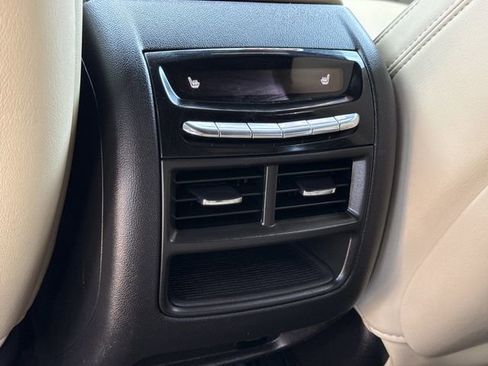 Used 2017 Cadillac XT5 Premium Luxury image 12