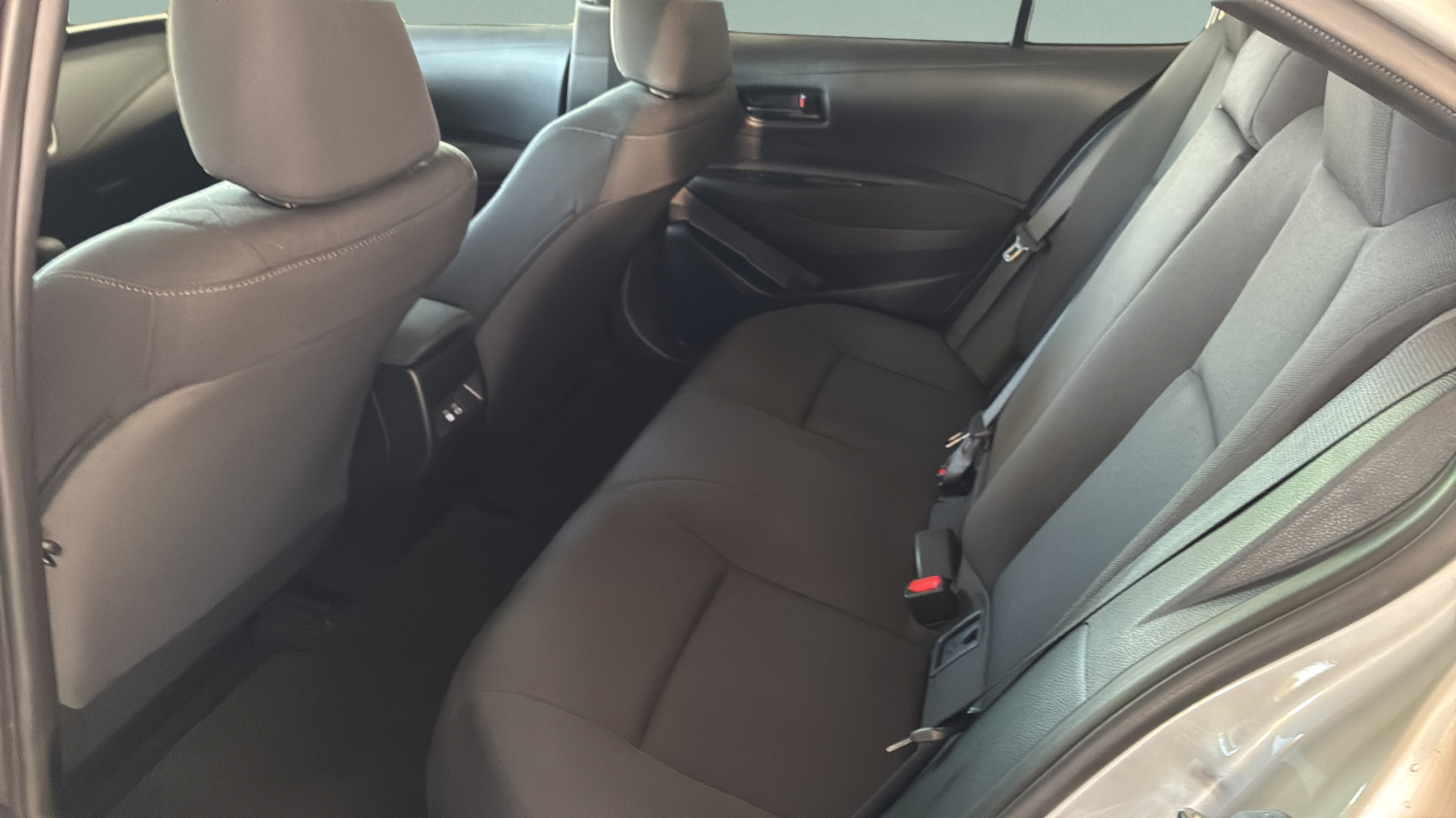 Used 2026 Toyota Corolla LE FWD image 20