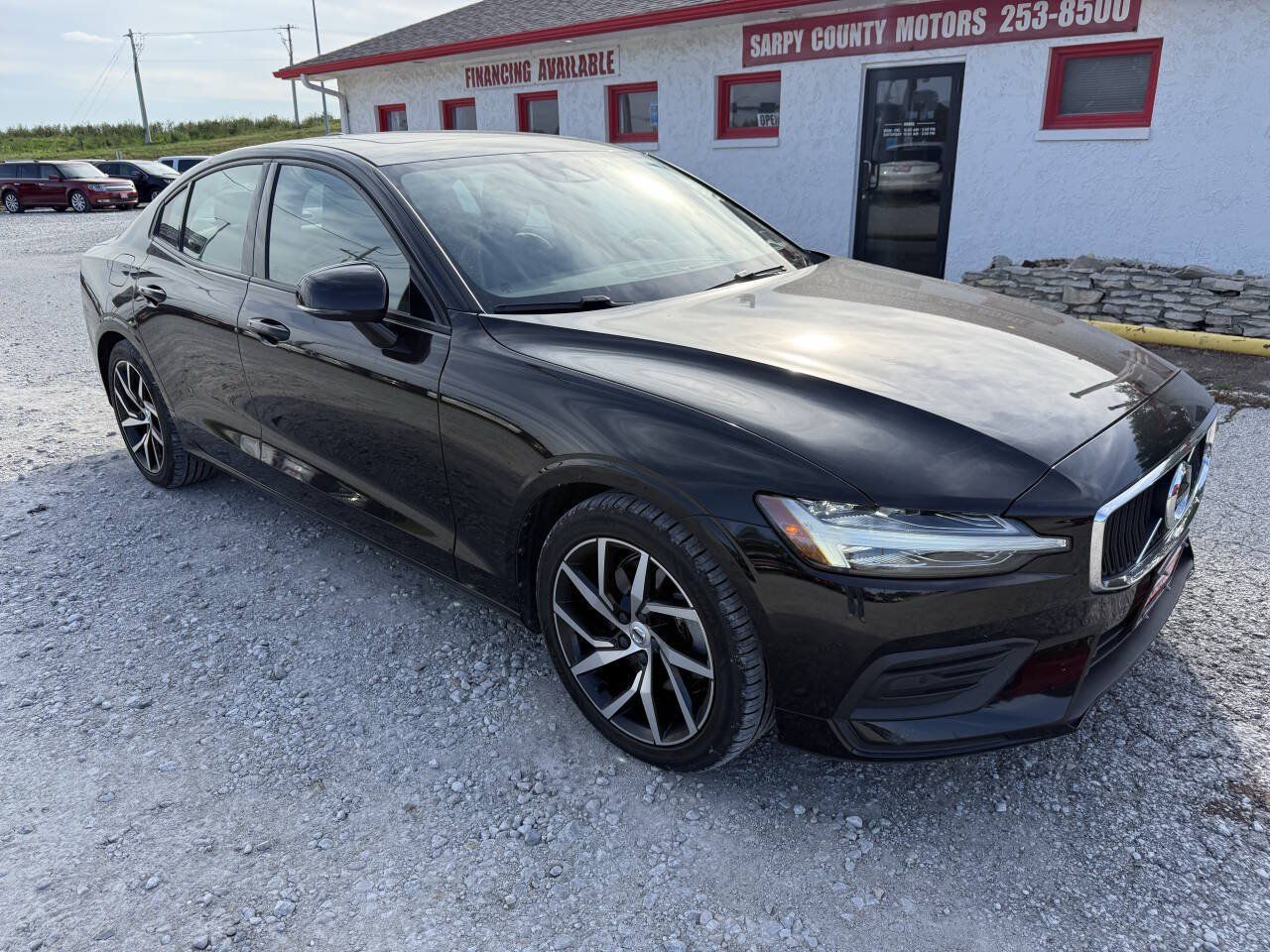 Used 2019 Volvo S60 T5 Momentum w/ Premium Package FWD image 1