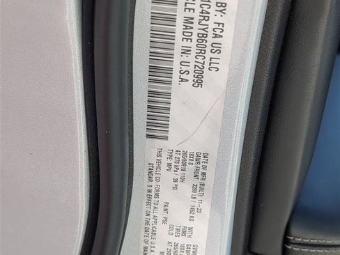 Used 2024 Jeep Grand Cherokee Limited 4xe image 12